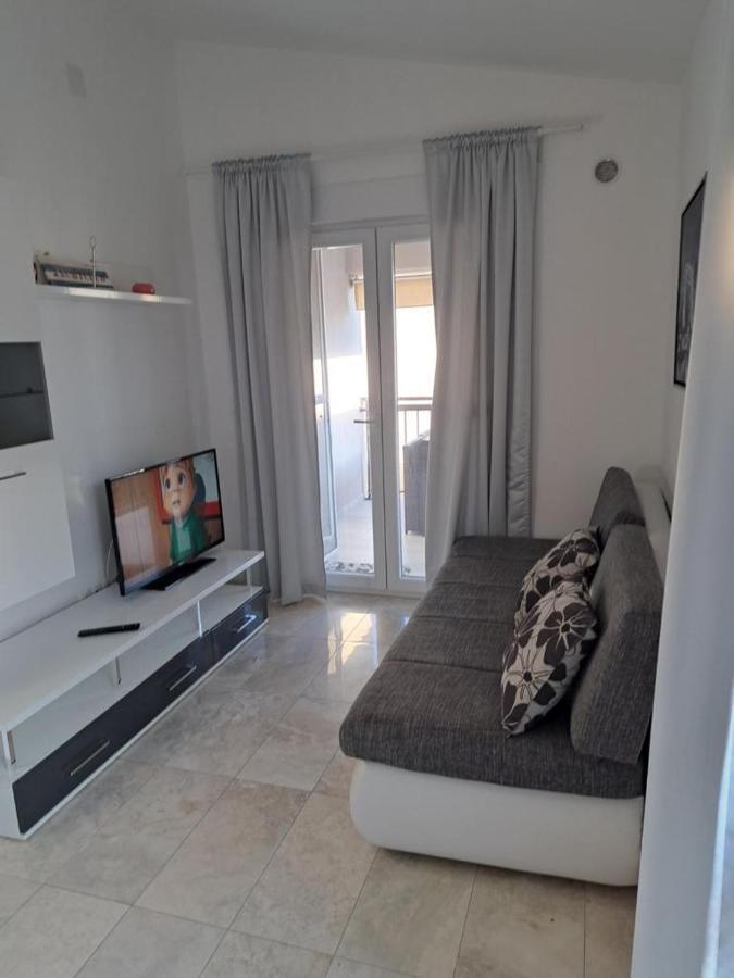 Apartman Lozancic Vir Zewnętrze zdjęcie